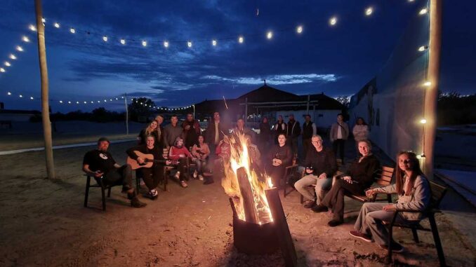 Echipa TRAVEL PRO & friends, plaja Sulina. FOTO: Asociația TRAVEL PRO