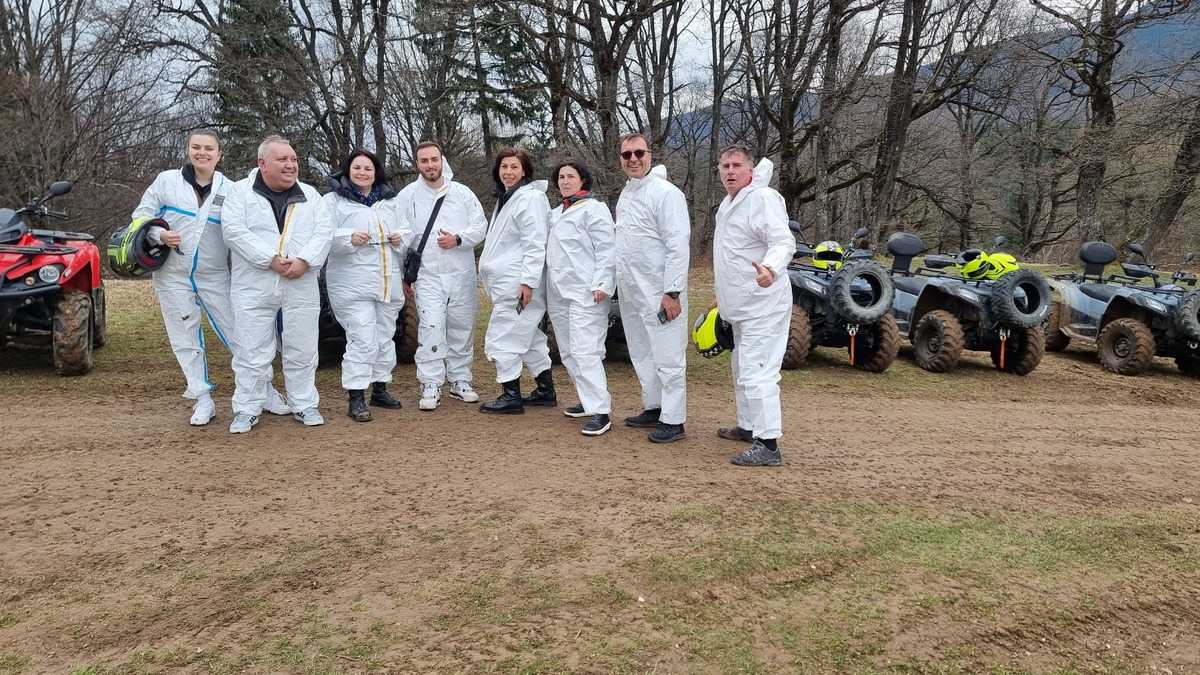 Echipa TRAVEL PRO & friends, în Prahova și Brașov. FOTO: Asociația TRAVEL PRO