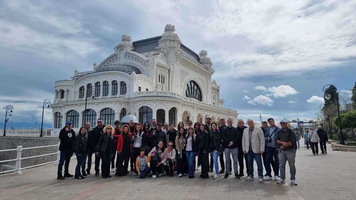 Echipa TRAVEL PRO & friends, pe Litoral. FOTO: Asociația TRAVEL PRO