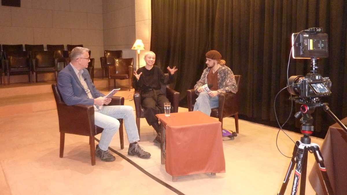 Echipa TRAVEL PRO, în emisiune cu regizori invitați la Küstendorf festival, Mokra Gora, Serbia. FOTO: Asociația TRAVEL PRO